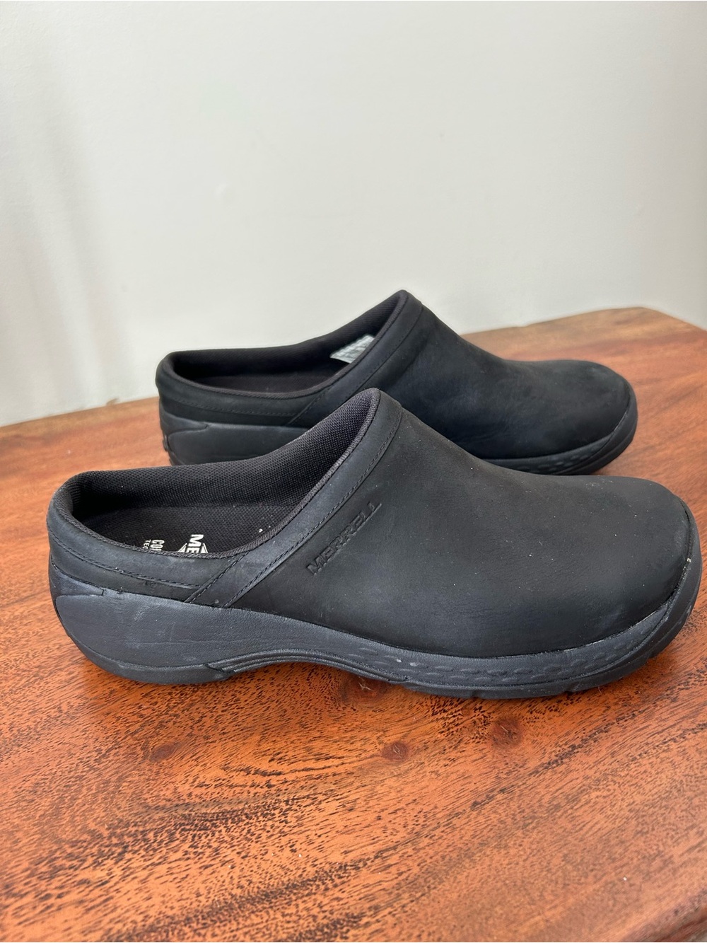 Merrell women’s NWOT slides / mules / clogs shoes